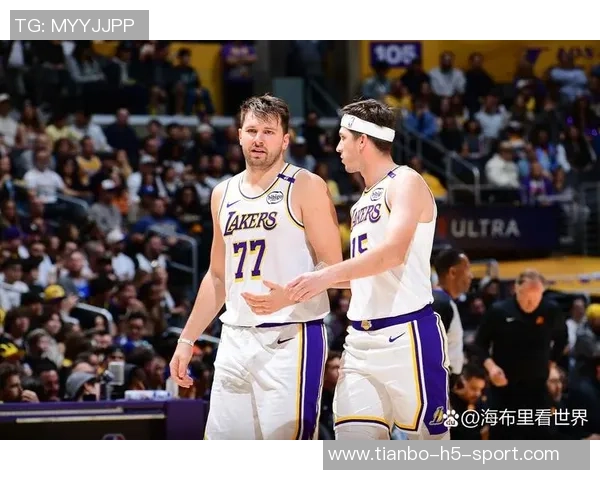 东契奇本赛季七场40加5加5加5三分球领跑联盟里夫斯与库里紧随其后